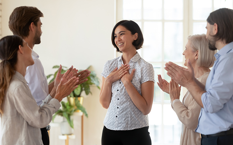 how to accept compliments humbly