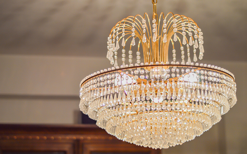 how to clean chandeliers on high ceiling