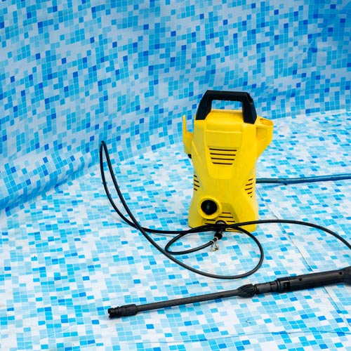 pool cleaner | HOA swimming pool safety
